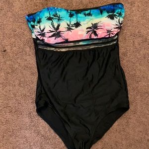 One piece swimming suit